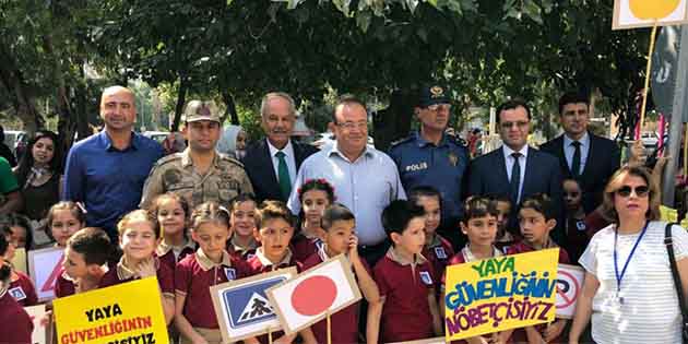 Kaymakam alandaydı… Trafikte yaya güvenliğine dikkat çekmek amacıyla, Antakya Kaymakamlığı