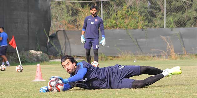 Hatayspor idmanlarında,kaleciler çoğu kez