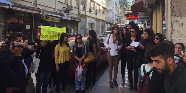 Bir kişi daha eksilmemek için Mücadeleye Devam Önceki gün öldürülen Sibel Kaya için, öldürüldüğü yerde,