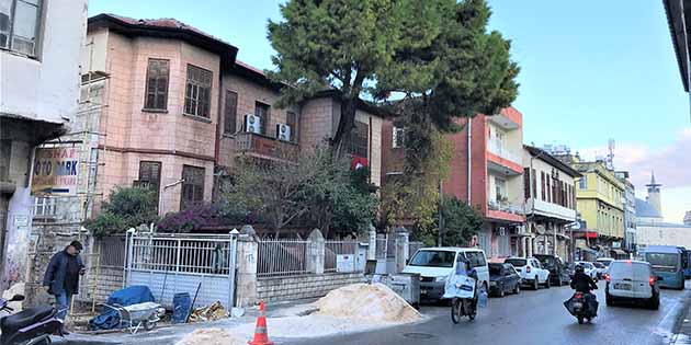 Bir tarafta Antakya… Bir