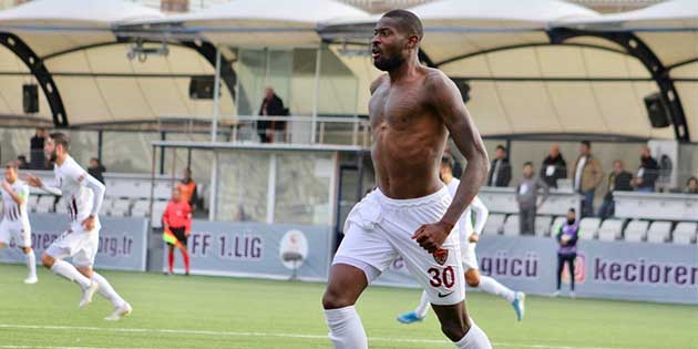 Hatayspor futbolcusu Jeremy Bokila,