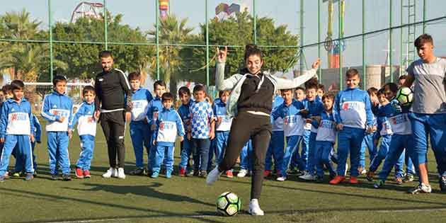 İskenderun’da, gelecek nesillere futbolcu