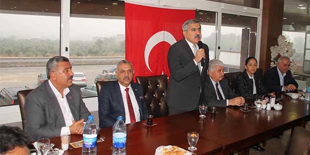 Bakan Olsa, Parti Kurmazdı