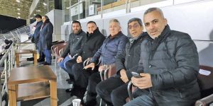 Savaş ve Yöneticiler Tribünde