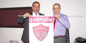 İsteyene Hatayspor Bayrağı