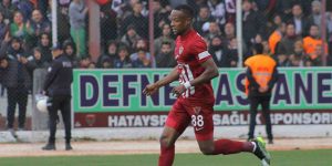 Diop  Topbaşı  Yaptı