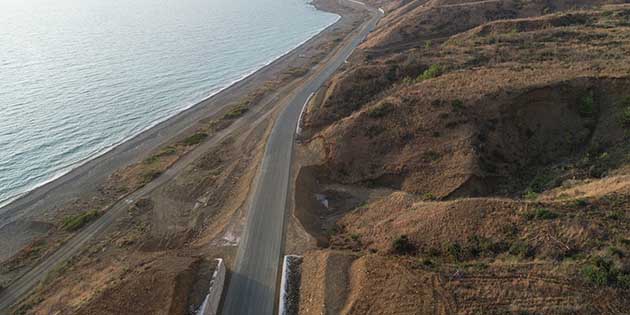 Hafta sonları, Samandağ-Deniz-Çevlik yolu trafiği şimdiden yoğun. Samandağ çevre yolu