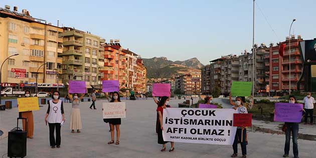 Kadına Şiddet ve Çocuk İstismarına tepki gösterildi İlimiz Defne ilçesinde,