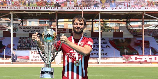 Hatayspor‘un yıllardır formasını giyen Soner Örnek, Bordo-Beyazlı Kulüp ile 1