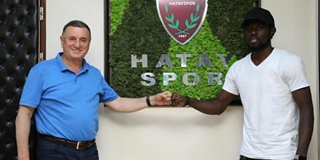 Hatayspor’un geçtiğimiz ay transfer ettiği Mame Biram Diouf’un menajeri, futbolcuya