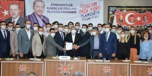 AKP’de 3 İlçe Başkanı