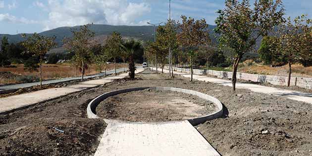 Yıllardır atıl durumdaki bakımsız Serinyol Parkı’na Büyükşehir ekipleri el attı.