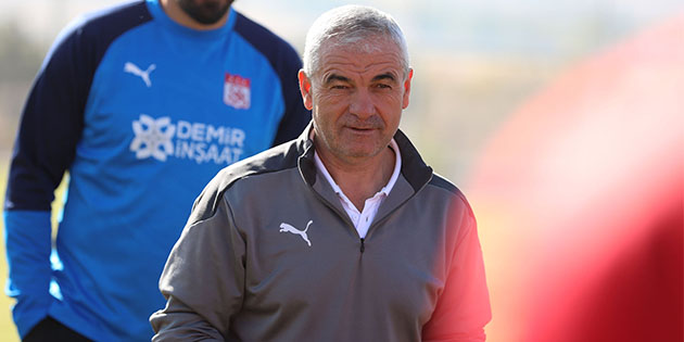 Sivasspor Teknik Direktörü Rıza Çalımbay, maç bitimi değerlendirmesinde, “Ortada bir