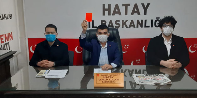 Kırmızı kart Saadet Partisi