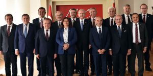CHP’li 11 BŞB Başkanı İzmir’de
