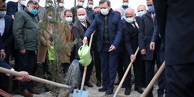 Hisarcıklıoğlu, yeniden oluşturulan ormanların milletin birliği ve beraberliğini yeniden pekiştireceğini