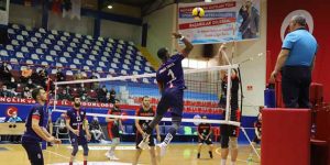 Voleybolda Zirve Mücadelesi Sürüyor