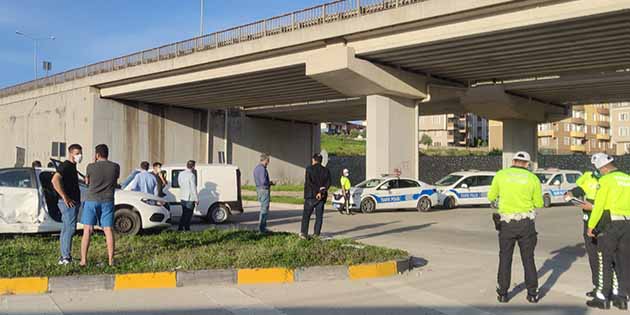 Antakya ilçesinde, polis aracıyla