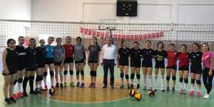 Samandağlı kız voleybolcular sezonu açtı