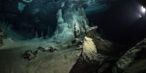 Yayladağı’nda Su Altı Mağarası Bulundu