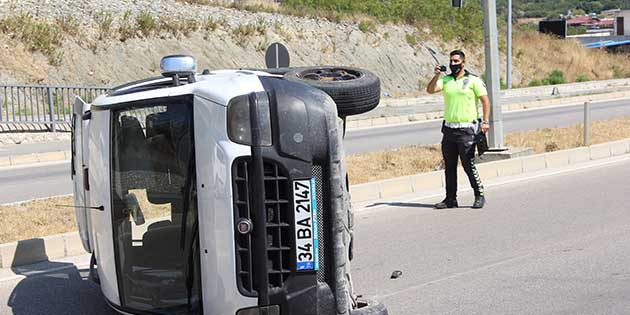 Defne ilçesinde devrilen hafif