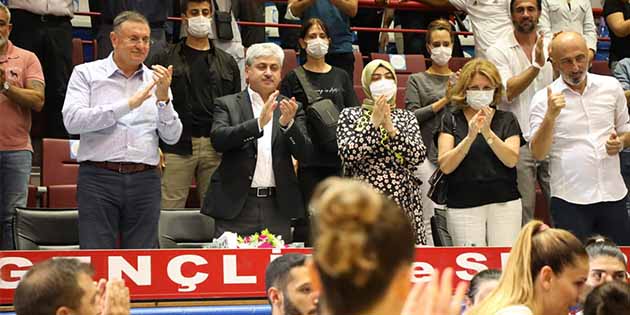 İsrail Takımını Yenen Kadın Basketbolcuları Tebrik Etti Hatay Valisi Rahmi