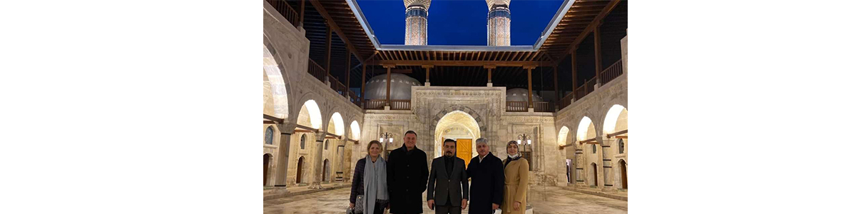 Gök Medrese Ziyareti Sivaslı olan Hatay Valisi Rahmi Doğan, Hatayspor’un