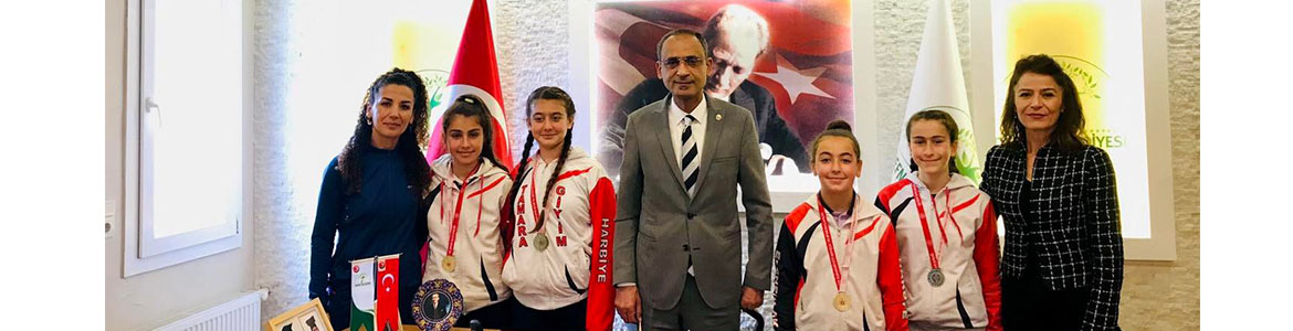 Kahramanmaraş’ta düzenlenen Türkiye Okullar Arası Küçük Kızlar Voleybol Turnuvası’na ilimizi