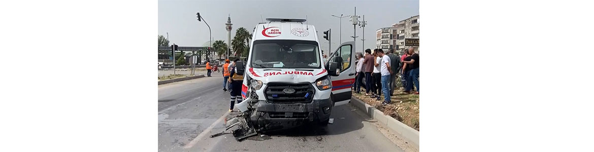 Kırıkhan ilçesinde, ambulans ile