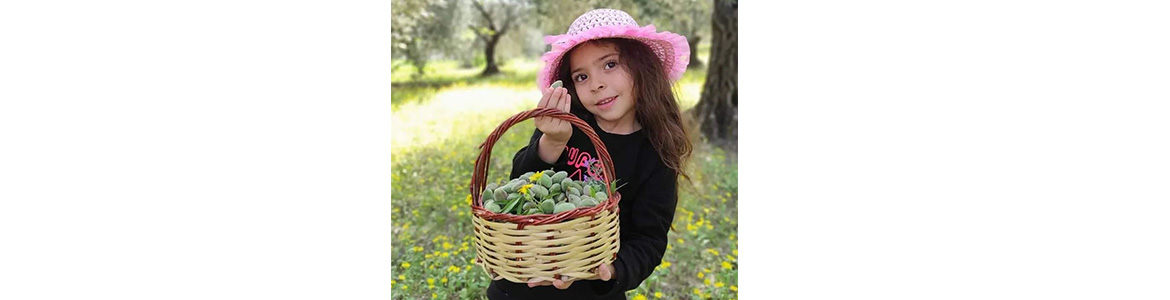 Fotoğraf karesindeki kız, güzel…