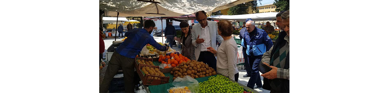 Defne halkından Süleyman Bilgin adlı vatandaş, ilçede alışılmış Salı Pazarı