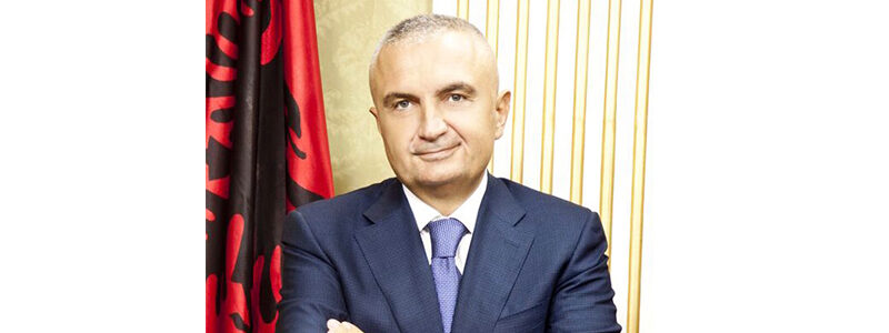 Arnavutluk Cumhurbaşkanına