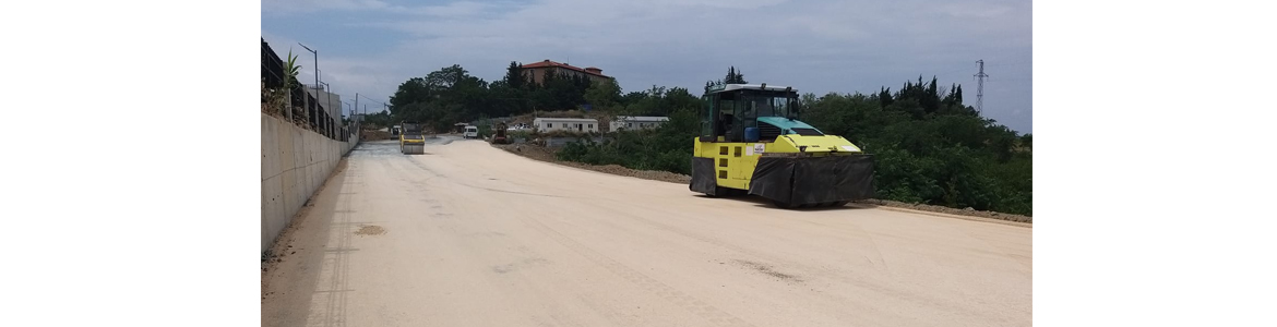 Yeni Hastane Yoluna Asfalt Hatay Büyükşehir Belediyesi (BŞB) asfalt ekipleri,