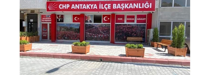CHP, Antakya’da yeni binaya taşındı