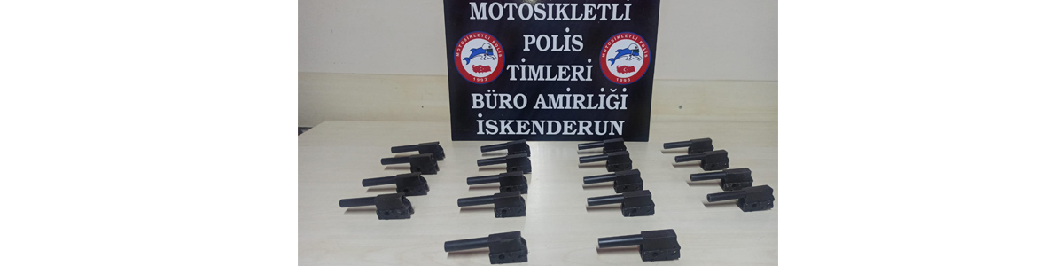 İskenderun Polisi, bir araçta