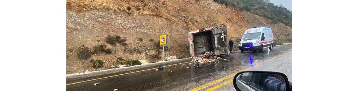 Çöp, Çevreye Yayıldı… Yağışlı