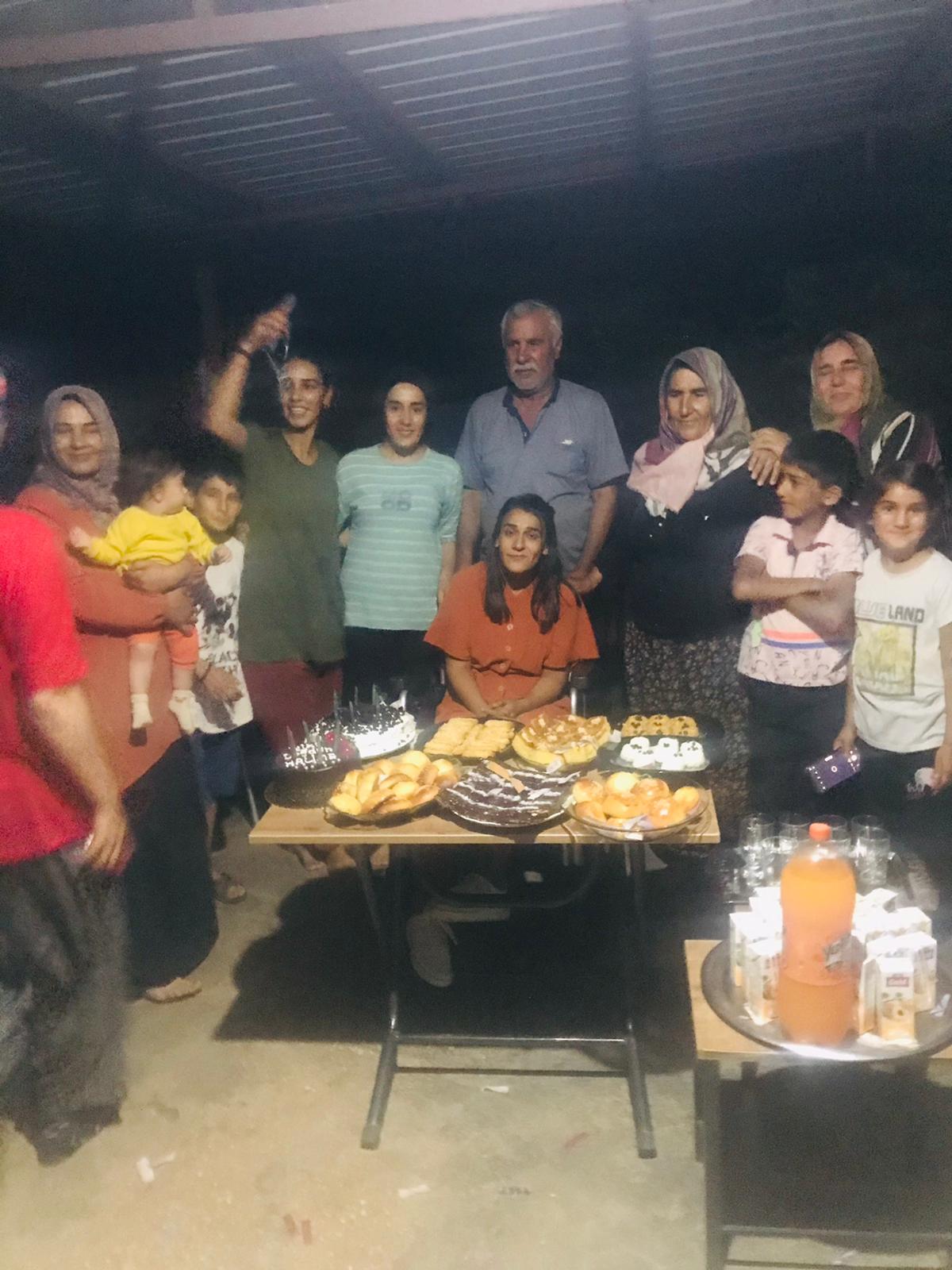 Hatay Emniyet Müdürlüğü görevlileri ve gönüllülerinin katılımıyla “İyiliğe Doyulmaz” projesi