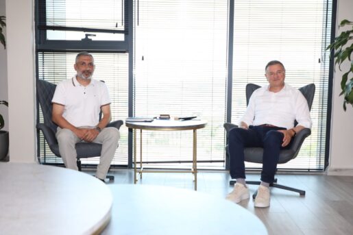 Hatay Büyükşehir Belediyesi Başkanı Doç. Dr. Lütfü Savaş, Afetlerde uluslararası