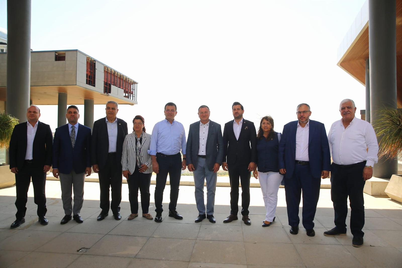 Cumhuriyet Halk Partisi 4. Sıradan Hatay Milletvekili olarak meclise giren