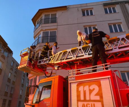 (AA) – Hatay’ın Antakya ilçesinde 5 katlı binanın bodrumunda çıkan