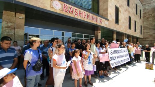 Samandağ Devlet Hastanesi Önünde Eylem