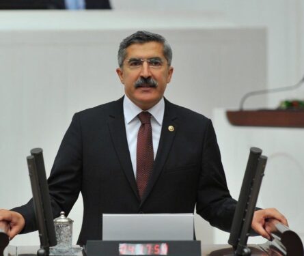 AK Parti’li Hüseyin Yayman, Reyhanlı’da muhtarlarla bir araya geldi