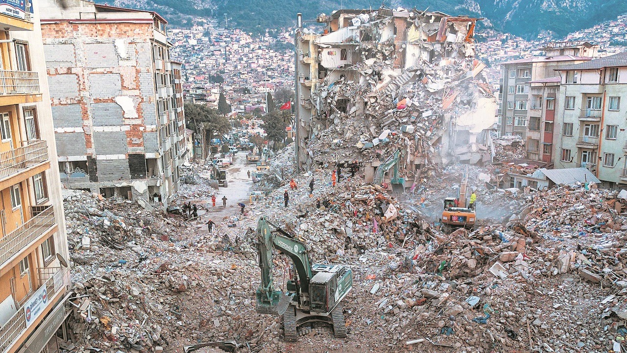 20 deprem uzmanı Hatay’da depremi konuşacak