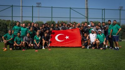Hatayspor kulübü teknik heyeti ile futbolcuları; “30 ağustos Zafer Bayramı’mızın