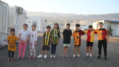 Türk futbolunun ezeli iki rakibi olan Galatasaray ile Fenerbahçe, 6