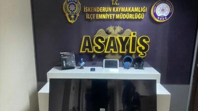 İlimizin İskenderun ilçesinde hırsızlık yaptıkları iddiasıyla gözaltına alınan 2 zanlı