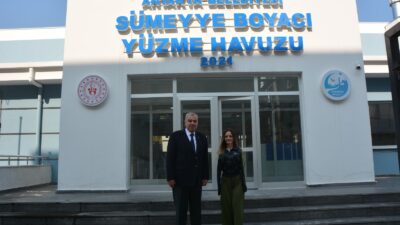 Antakya Belediye Başkanı İzzettin Yılmaz Manchester’da düzenlenen Para Yüzme Dünya