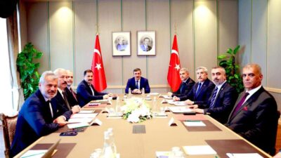 İktidar ve ortağı var, Muhalefet yok!..