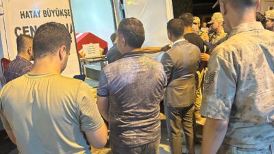 Kumlu’da yaşanan trafik kazasında uzman Çavuş Ömer Tan hayatını kaybetti.