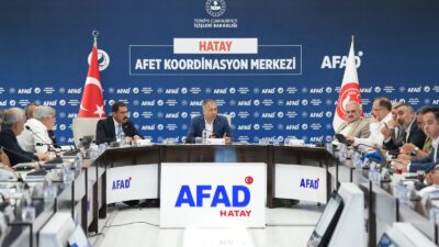 İçişleri Bakanı Ali Yerlikaya, Hatay’da içme suyu şebekesinin onarımı için